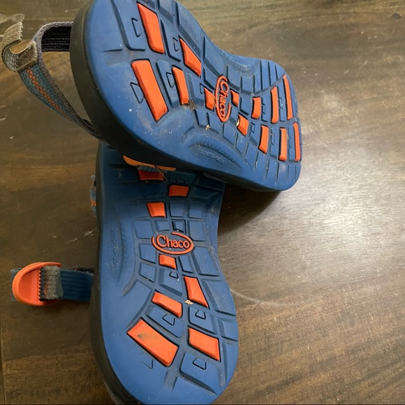 Chaco youth size 2 big kid sandals. Great condition. - Picture 2 of 2